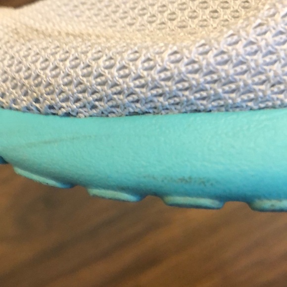 Nike Roshe Run Men’s Shoes - Light Gray/Teal, Size 8 (Fits Women’s Size 9.5) - Picture 9 of 10